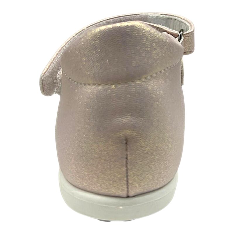 Ballerina da cerimonia per bambina rosa cipria con inserti in pizzo, applicazioni floreali frontali e chiusura a strappo – Giardino d'Oro 4 Ballerina da cerimonia baby per bambina rosa cipria con inserti in pizzo, applicazioni floreali frontali e chiusura a strappo – Giardino d'Oro