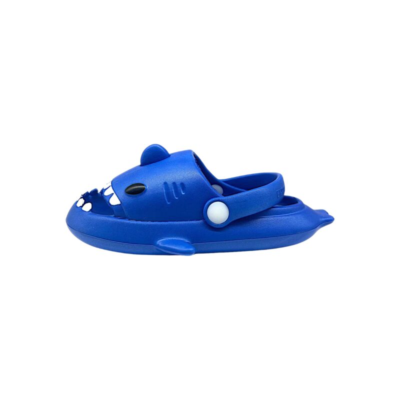 Ciabatta in gomma blu per bambino tipo crocs a forma di squalo con fascia posteriore - Jomix Shoes 2 Ciabatta in gomma blu per bambino tipo crocs a forma di squalo con fascia posteriore - Jomix Shoes