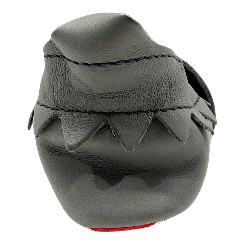 Pantofoline Soft Sole in pelle grigio antracite per bambino primi passi e patch con squaletto - Bobux 2 Pantofoline Soft Sole Fin in pelle grigio antracite per bambino primi passi e patch con squaletto - Bobux
