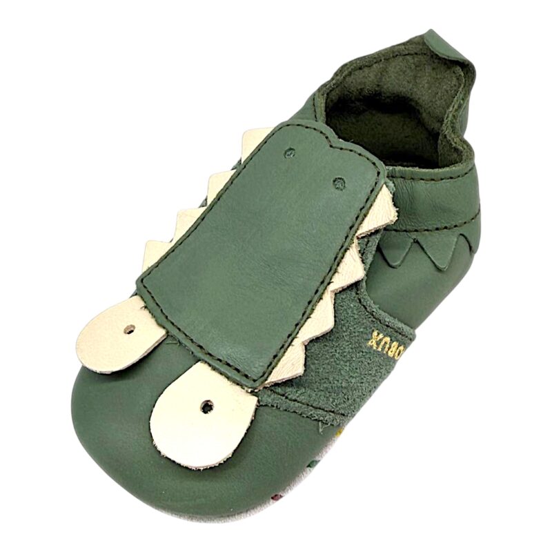 Pantofoline Soft Sole in pelle verde oliva per bambino primi passi e patch con coccodrillo - Bobux 1 Pantofoline Soft Sole Snap in pelle verde oliva per bambino primi passi e patch con coccodrillo - Bobux