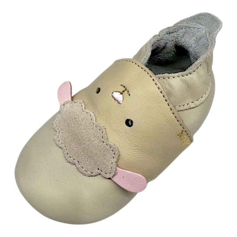 Pantofoline Soft Sole in pelle beige per bambina primi passi e patch con pecorella - Bobux 1 Pantofoline Soft Sole in pelle beige per bambina primi passi e patch con pecorella - Bobux