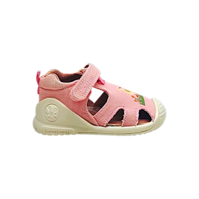 Sandalo a ragnetto per bambina primi passi in tessuto rosa con mamma papera, paperelle e strappo – Biomecanics 2 Sandalo a ragnetto per bambina primi passi in tessuto rosa con mamma papera, paperelle e strappo – Biomecanics