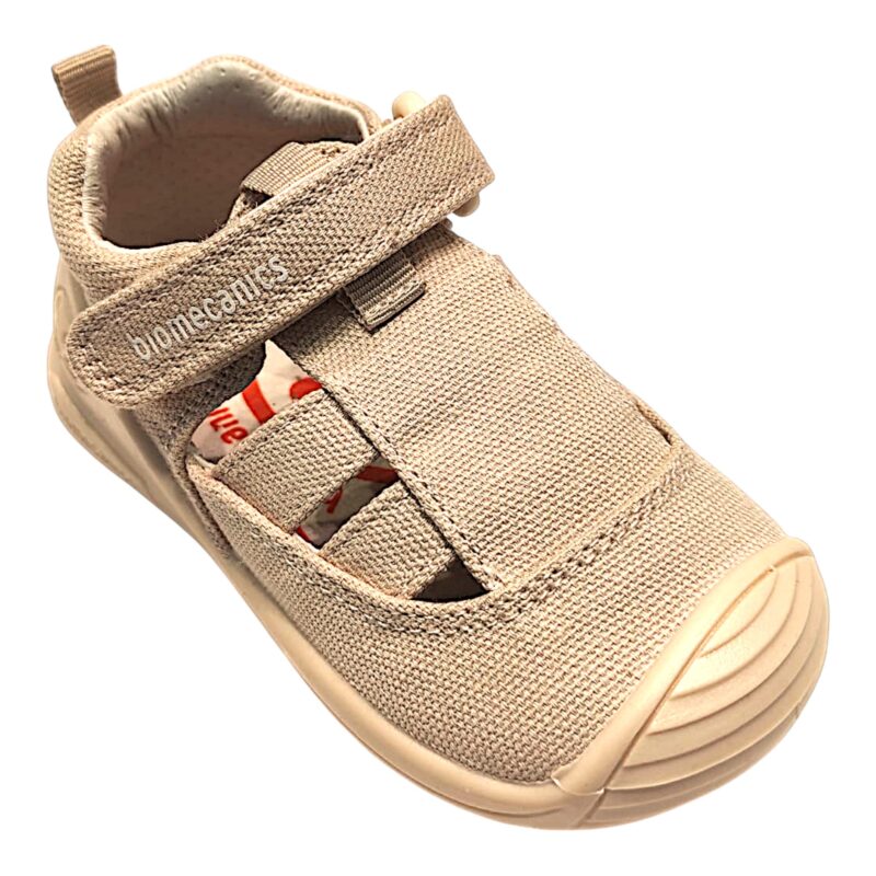 Sandalo a ragnetto per bambino primi passi in tessuto beige chiaro con strappo – Biomecanics 1 Sandalo a ragnetto per bambino primi passi in tessuto beige chiaro con strappo – Biomecanics