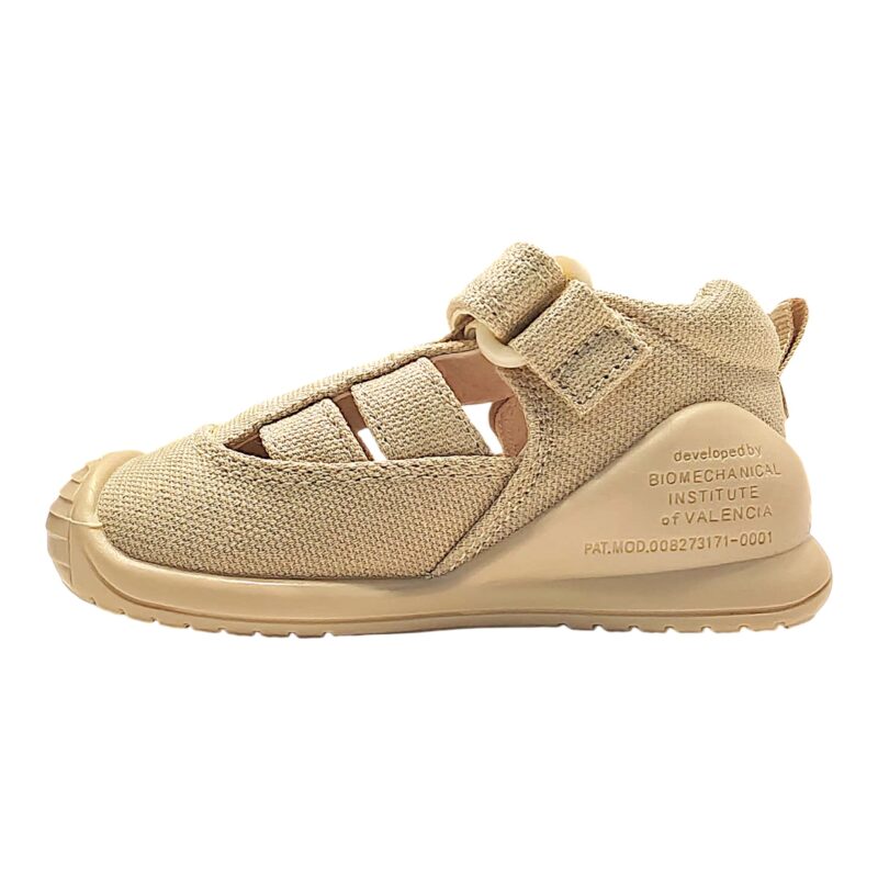 Sandalo a ragnetto per bambino primi passi in tessuto beige chiaro con strappo – Biomecanics 3 Sandalo a ragnetto per bambino primi passi in tessuto beige chiaro con strappo – Biomecanics
