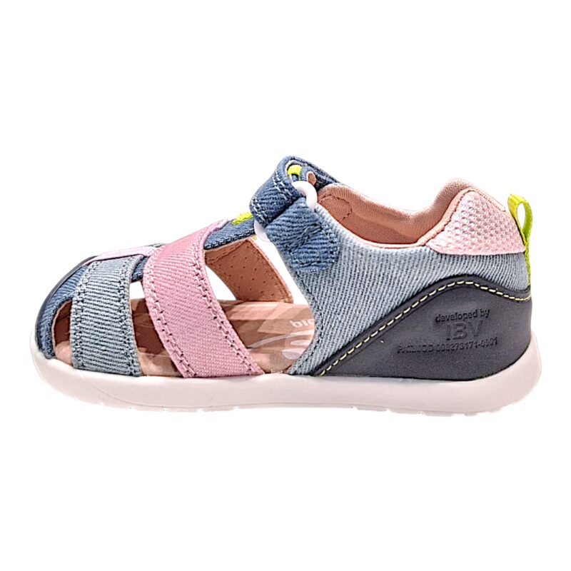 Sandalo a ragnetto primi passi in tessuto jeans-rosa per bambina con strappo – Biomecanics 3 Sandalo a ragnetto primi passi in tessuto jeans-rosa per bambina con strappo – Biomecanics