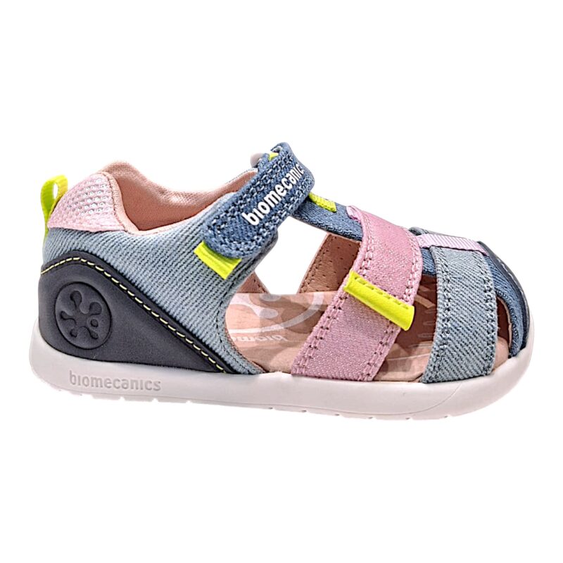 Sandalo a ragnetto primi passi in tessuto jeans-rosa per bambina con strappo – Biomecanics 2 Sandalo a ragnetto primi passi in tessuto jeans-rosa per bambina con strappo – Biomecanics