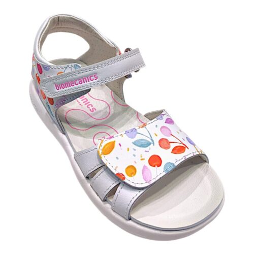 Sandalo bianco per bambina con fantasia di ciliegie multicolor, strappo frontale e alla caviglia – Biomecanics