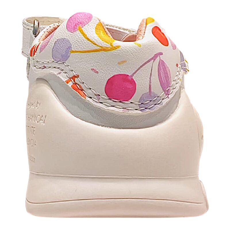 Sandalo per bambina primi passi in pelle bianca con ciliegie multicolor, strappo frontale e alla caviglia – Biomecanics 4 Sandalo per bambina primi passi in pelle bianca con ciliegie multicolor, strappo frontale e alla caviglia – Biomecanics