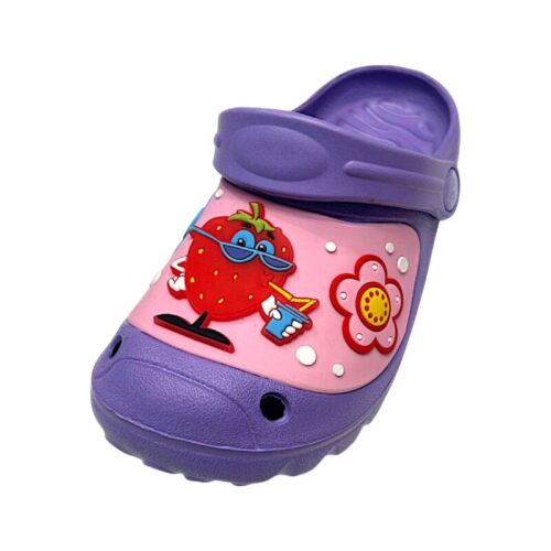 Sandalo lilla-rosa tipo Crocs per bambina con decorazioni floreali e fragolina – Giardino d'Oro 21 Sandalo tipo Crocs per bambina lilla e rosa con decorazioni floreali e fragolina – Giardino d'Oro