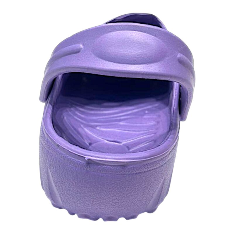 Sandalo lilla-rosa tipo Crocs per bambina con decorazioni floreali e fragolina – Giardino d'Oro 3 Sandalo tipo Crocs per bambina lilla e rosa con decorazioni floreali e fragolina – Giardino d'Oro