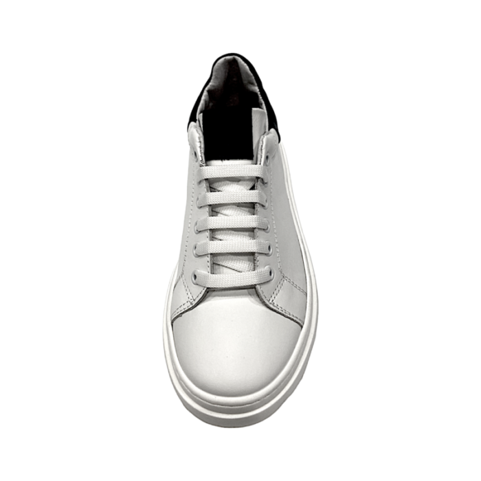 Sneaker unisex bianca con dettagli blu e lacci - Chiara Luciani