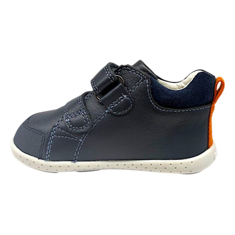 Sneakers barefoot primi passi blu per bambino con triceratopo stilizzato e chiusura con doppio strappo - Garvalín 3 Sneakers barefoot primi passi blu per bambino con triceratopo stilizzato e chiusura con doppio strappo - Garvalín