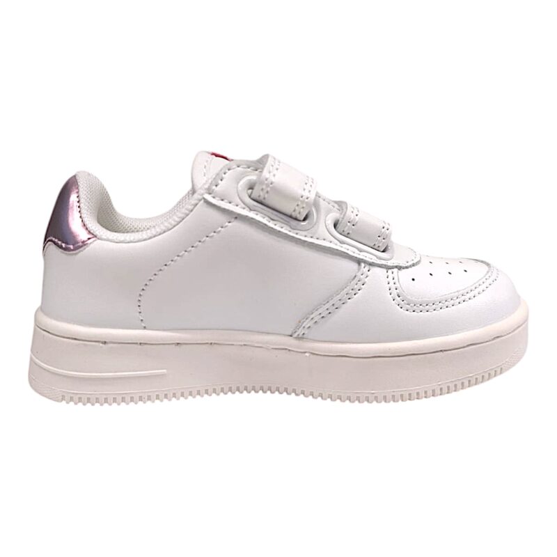 Sneakers in similpelle bianca per bambina con V rosa petalo glitter e doppio strappo - Victoria 2 Sneakers in similpelle bianca per bambina con V rosa petalo glitter e doppio strappo - Victoria