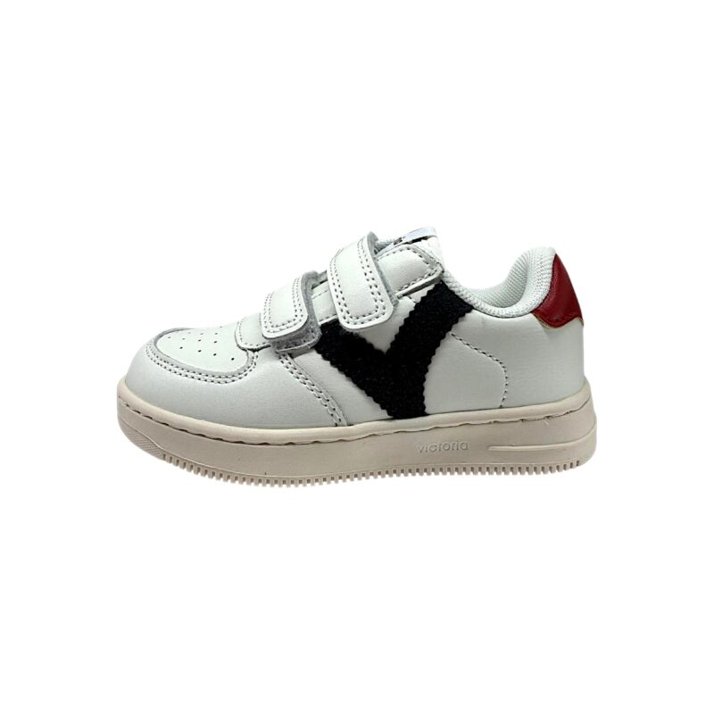 Sneakers in similpelle bianca per bambino con V laterale blu e doppio strappo - Victoria 3 Sneakers in similpelle bianca per bambino con V laterale blu e doppio strappo - Victoria
