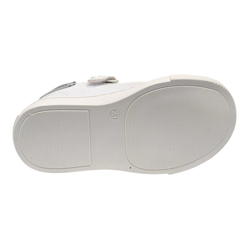 Sneakers per bambina in similpelle butter bianco con fasce silver, lacci e cerniera - Cult