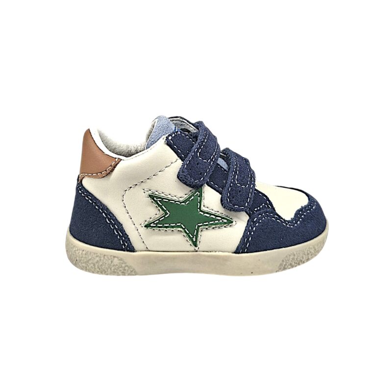 Sneakers primi passi bianco-blu per bambino con stella turchese e due strappi - Falcotto 2 Sneakers primi passi bianco-blu per bambino con stella turchese e due strappi - Falcotto