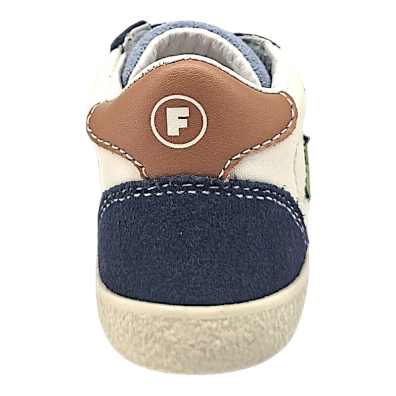 Sneakers primi passi bianco-blu per bambino con stella turchese e due strappi - Falcotto 4 Sneakers primi passi bianco-blu per bambino con stella turchese e due strappi - Falcotto