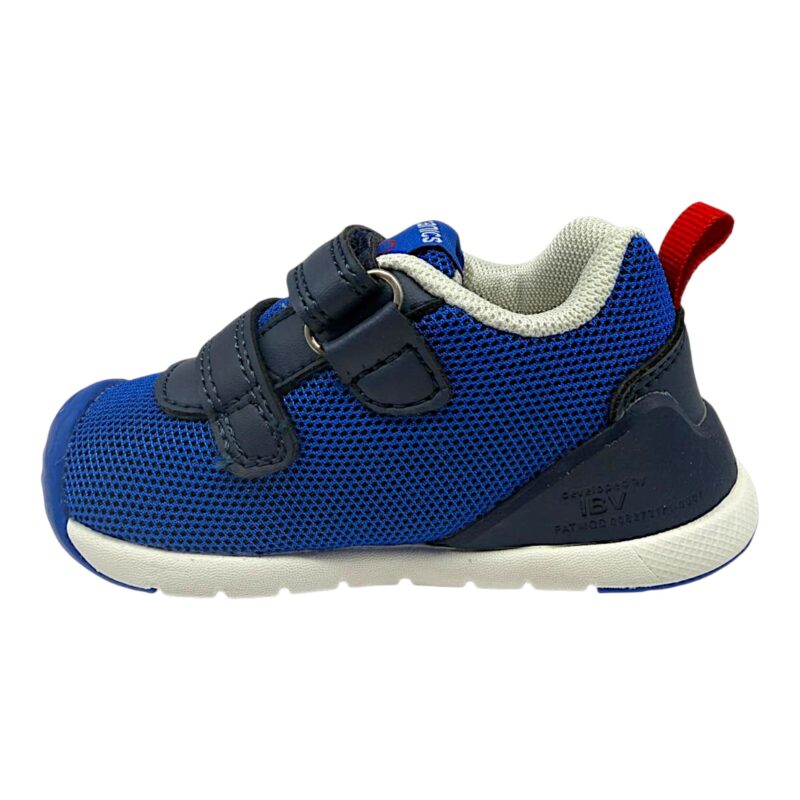 Sneakers primi passi blu per bambino con dettagli rossi e chiusura a doppio strappo - Biomecanics 3 Sneakers primi passi blu per bambino con dettagli rossi e chiusura a doppio strappo - Biomecanics