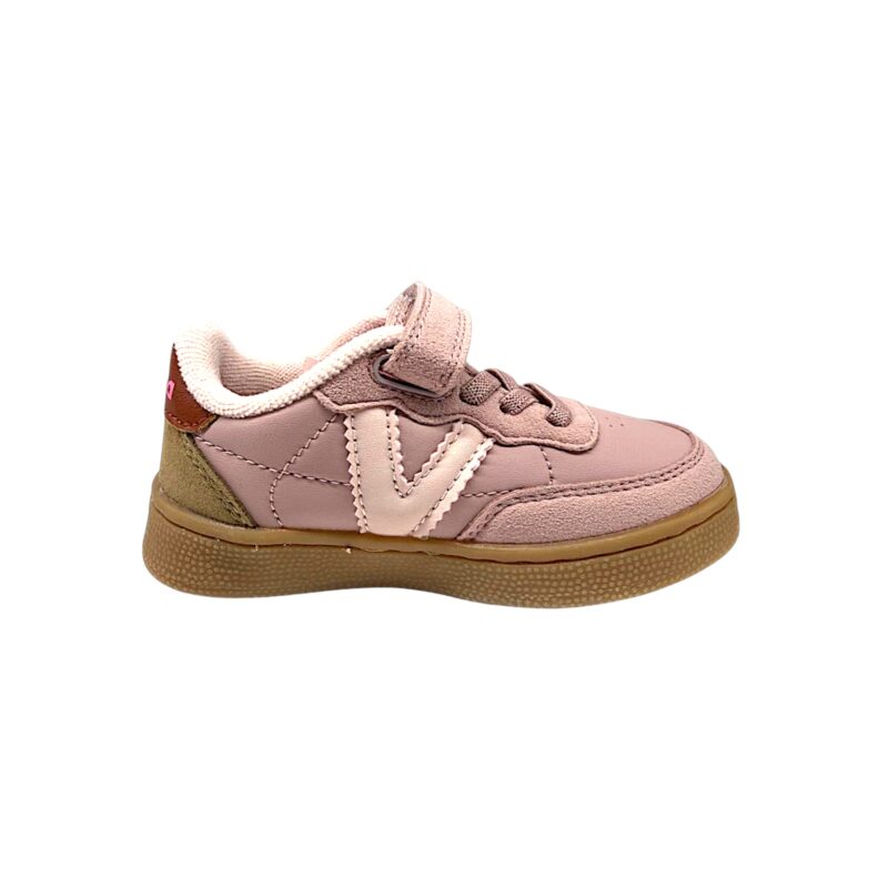 Sneakers scamosciate rosa nude per bambina con strappo e lacci elastici - Victoria 2 Sneakers scamosciate rosa nude per bambina con strappo e lacci elastici - Victoria