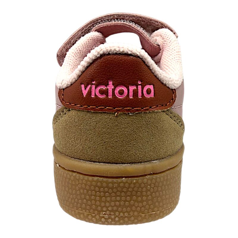Sneakers scamosciate rosa nude per bambina con strappo e lacci elastici - Victoria 4 Sneakers scamosciate rosa nude per bambina con strappo e lacci elastici - Victoria
