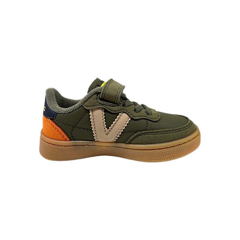 Sneakers scamosciate verde militare per bambino con strappo e lacci elastici - Victoria 2 Sneakers scamosciate verde militare per bambino con strappo e lacci elastici - Victoria