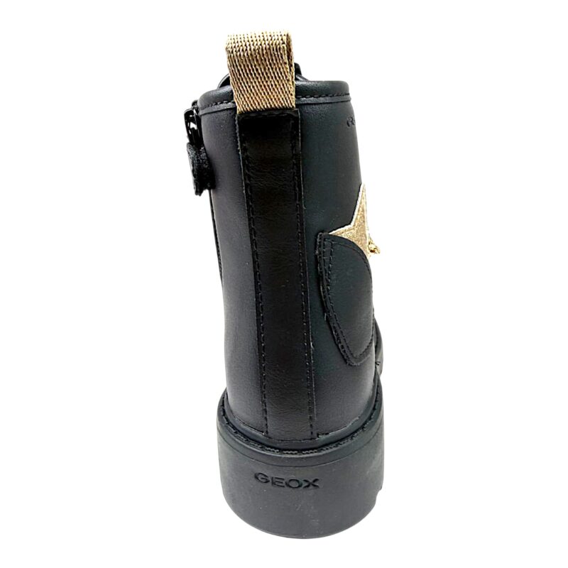 Stivale anfibio nero per bambina-ragazza con catenella dorata, taschina laterale, stella oro glitterata, lacci elastici e cerniera - Geox 4 Stivale anfibio nero per bambina con catenella dorata, taschina laterale, stella oro glitterata, lacci elastici e cerniera - Geox