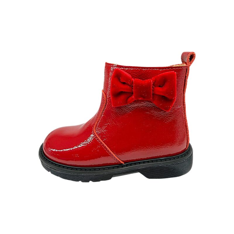 Stivaletto, anfibio rosso per bambina in pelle naplak verniciata con fiocco in velluto, lacci e zip laterale - Rossano 3 Stivaletto, anfibio rosso per bambina in pelle naplak verniciata con fiocco in velluto, lacci e zip laterale - Rossano