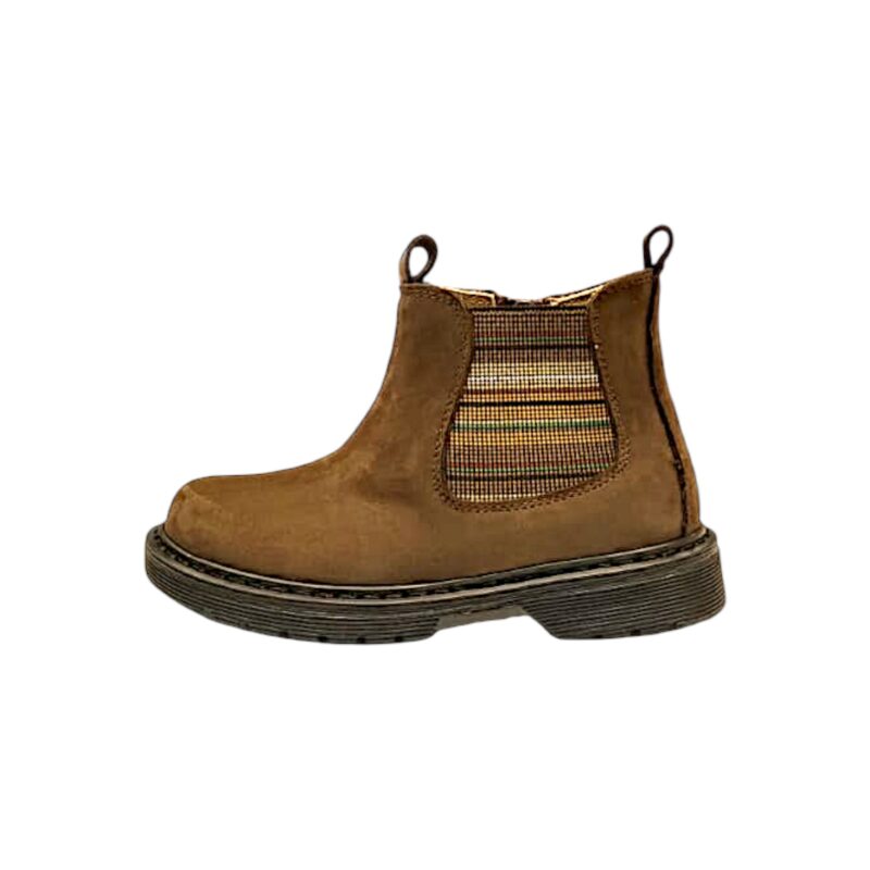 Stivaletto unisex marrone in nabuk con elastico a righe marrone, gialle, verdi e zip laterale - Rossano 3 Stivaletto unisex marrone in nabuk con elastico a righe multicolor e zip laterale - Rossano